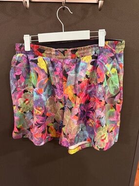Lululemon Shorts Size Large